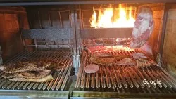 Parrilla Bar 'El Curro', restaurant a San Martín del Rey Aurelio