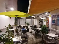 Incognito Cafe Bar, restaurante en Sitges