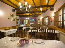 O'mirallos, ristorante a Paradela