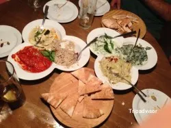 Ziryab Fusion Wine and Tapas Bar, restaurant a Barcelona