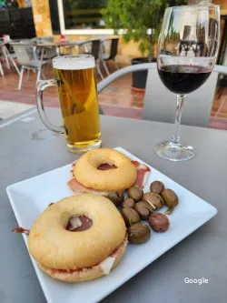 Mesón Mata Burguer, restaurant a Illora