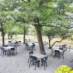 Restaurant Cal Batlle Celler i Rebost, restaurant a Manlleu