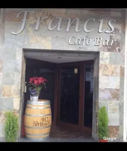 Cafe Bar Francis, restaurant a Mengíbar