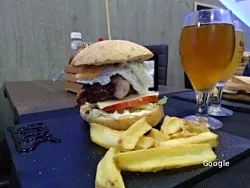 Uri's Bar, jatetxea (Anglès)