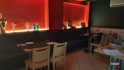 Photo by El Dotmas Bar