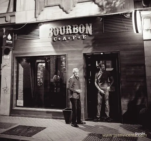 Foto de Bourbon Cafe