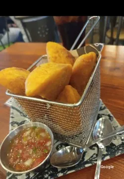 DREAM FOOD RESTAURANTE, ristorante a Yuncler