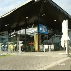 A Tres Nudos, restaurant in Poio