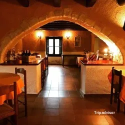 Masia Restaurant les agudes, ristorante a Riells i Viabrea