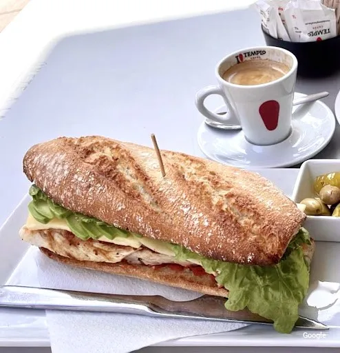 Foto de Leo's Grill