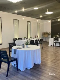 Míomió · Restaurant, restaurant a Olot