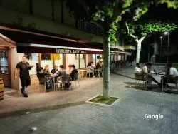 Hirusta jatetxea, restaurant in Aretxabaleta