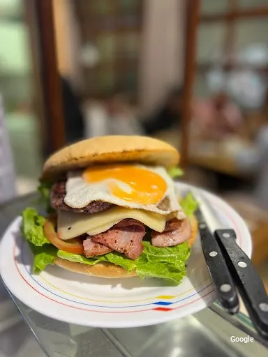 Foto de Burger Pasaje