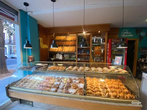 Photo by Cafetería Bombo