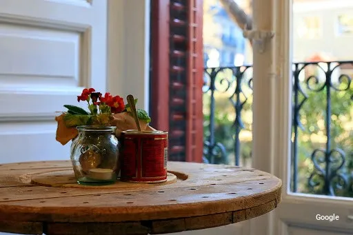 Photo by Mür Café