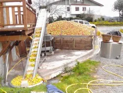 Casa Rural Arratzain - SIDRERIA-, restaurant a Usurbil