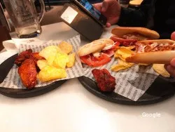 Restaurante 100 Montaditos - Emilio Lemos - Sevilla