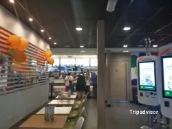 Restaurante McDonald's - Torrelavega - Torrelavega