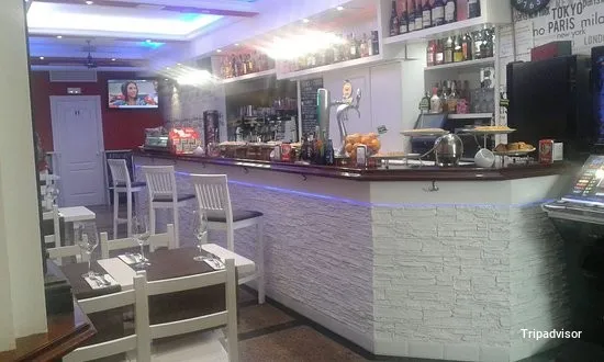 Argazkia: Cafe Kprichos Bar
