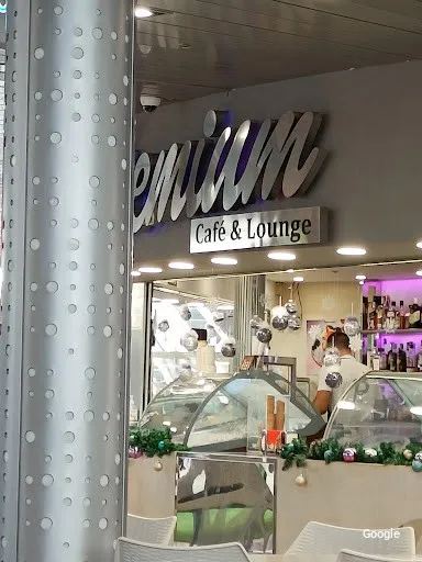 Foto de Premium Café & Lounge