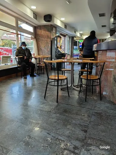 Photo by Cafeteria Westfalia