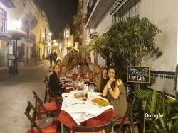 Zuria Tapas&Pintxos, restaurante en Marbella