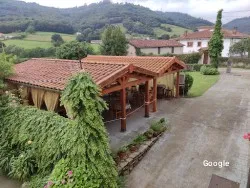 El Campo de Petra, restaurante en Grado