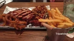 Sticky Fingerz Ribshack Ibiza, restaurant in Sant Antoni de Portmany