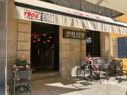 Restaurante Tostón Bistro Arepas Street Food - Vigo