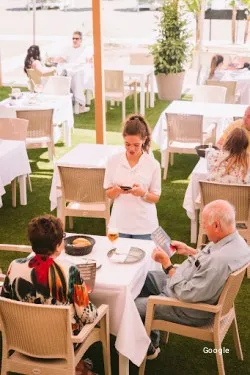 La Caleta Beach Club, restaurant in Torremolinos