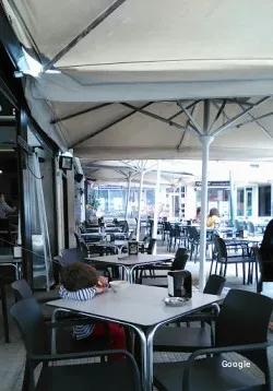 Cafe Bar Baobab, restaurante en Noia