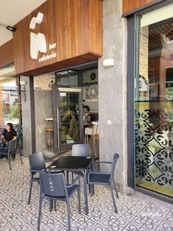 Bar Cafetería Ñ, restaurante en Bailén