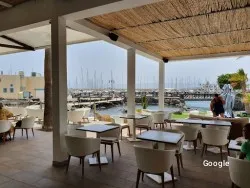 Restaurante Coctelería Oasis Marina Bay - Yaiza