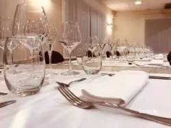 Hostal - Restaurant Les Disset Fonts, ristorante a L'Espluga de Francolí
