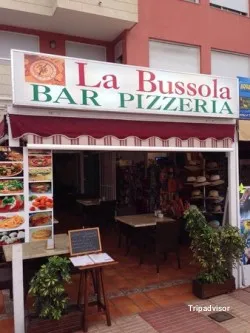La Bussola Pizzeria, restaurante en Arona