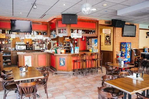 Foto de The Corner Bar