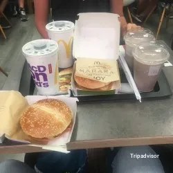 Restaurante McDonald's - Aeropuerto de Palma - Palma de Mallorca