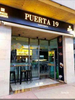 Cafetería Puerta 19, restaurante en Logroño