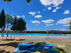 Piscina Pública Municipal de Venta del Moro, ristorante a Venta del Moro