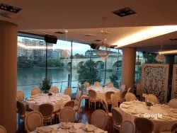 Restaurante Club Nautico, restaurant in Zaragoza
