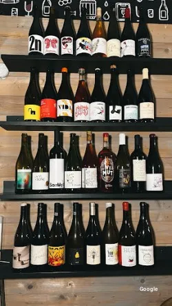 La Consulta Bar de Vins, restaurante en Banyoles