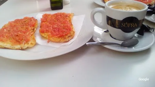 Photo by Cafetería Cid