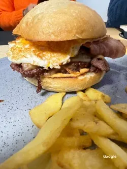 ARTIBURGER - BIERZO, restaurant a Cacabelos