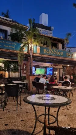 Restaurante BUDDIES BAR - Marbella