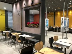 McDonald's - Castelldefels, restaurante en Castelldefels